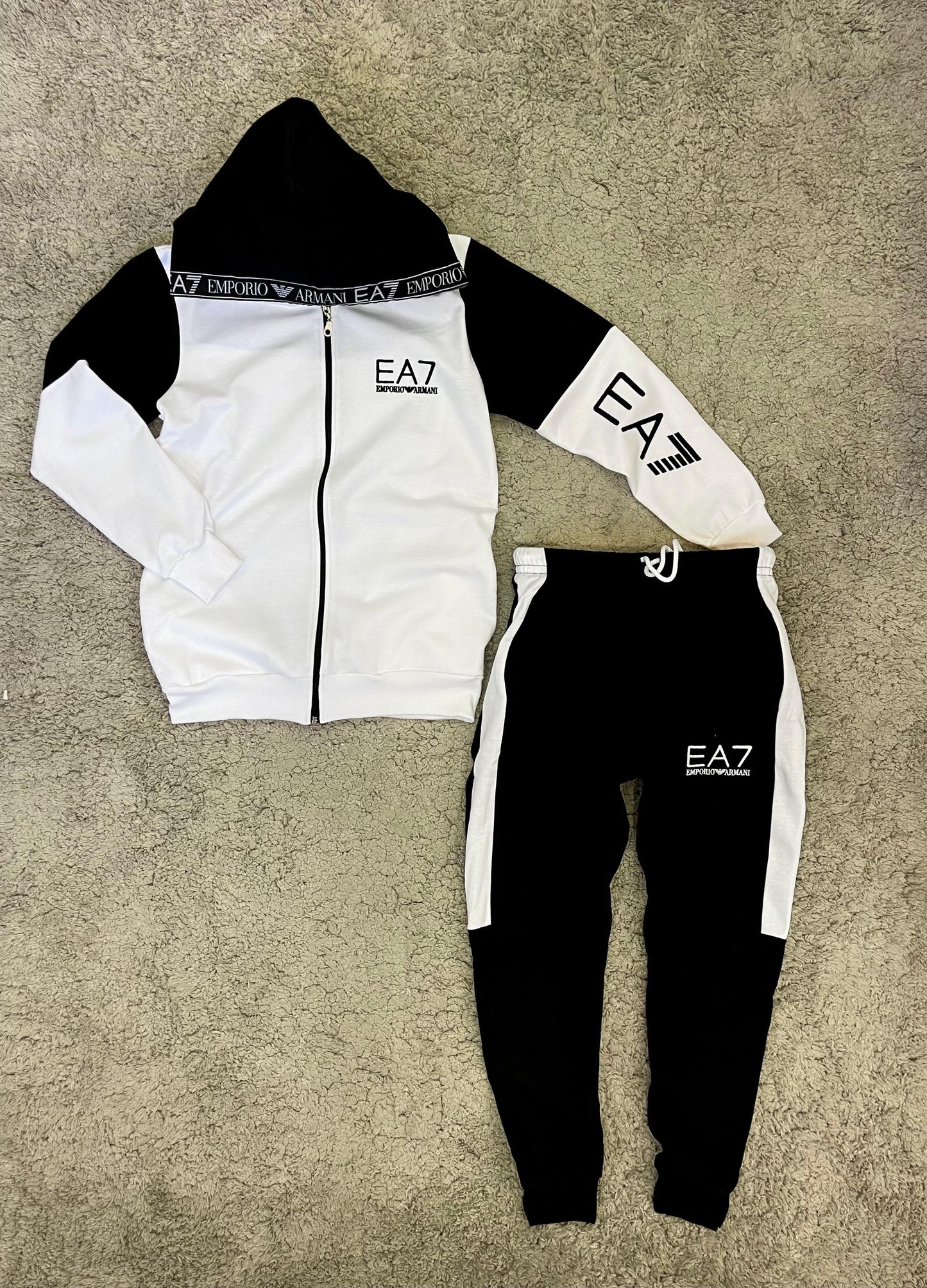 Novedad Chándal EA7 “blanco” "Baja calidad"