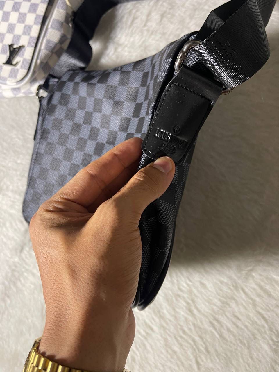 Bandolera Louis Vuitton Negra