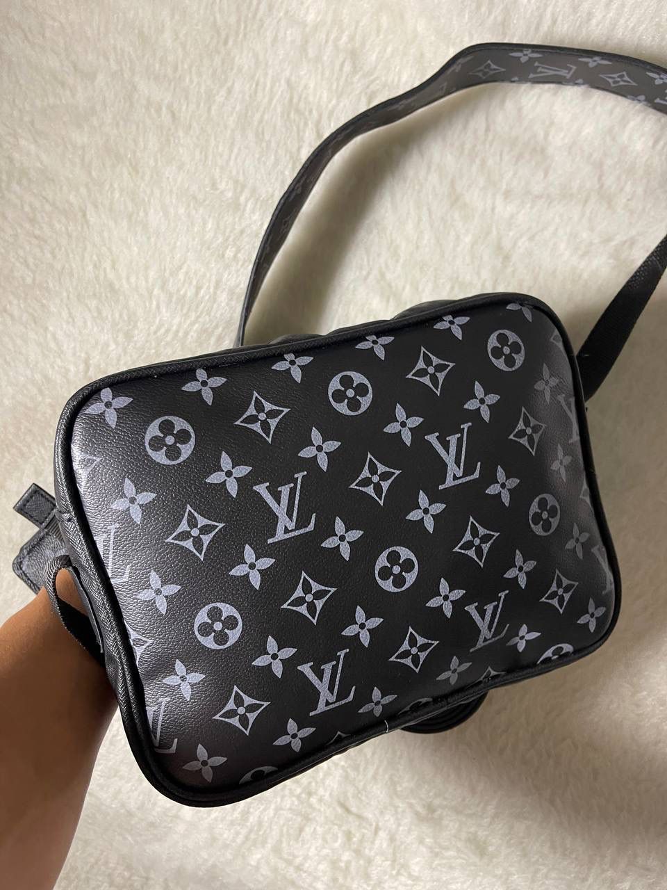 Bandolera Louis Vuitton Negra