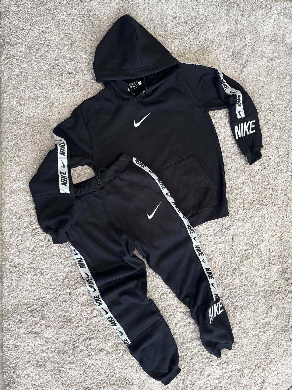 Chándal NIKE (Negro) "Baja calidad"