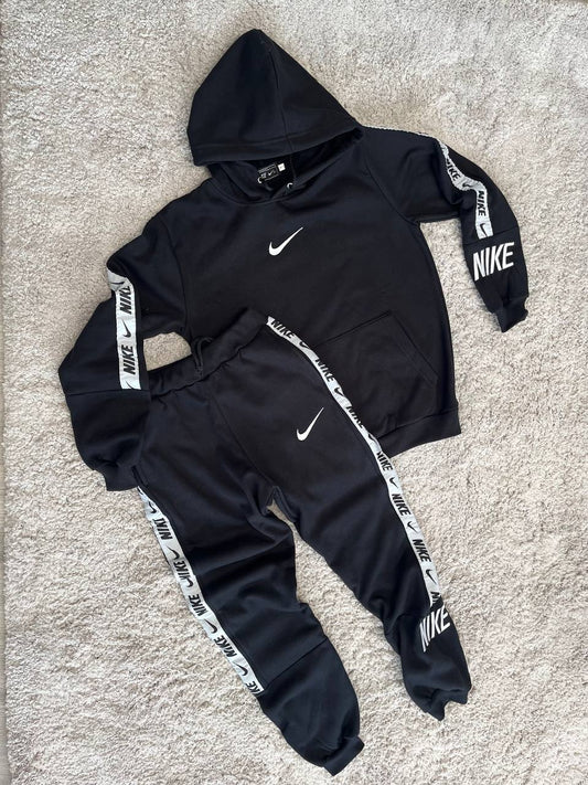 Chándal NIKE (Negro) "Baja calidad"