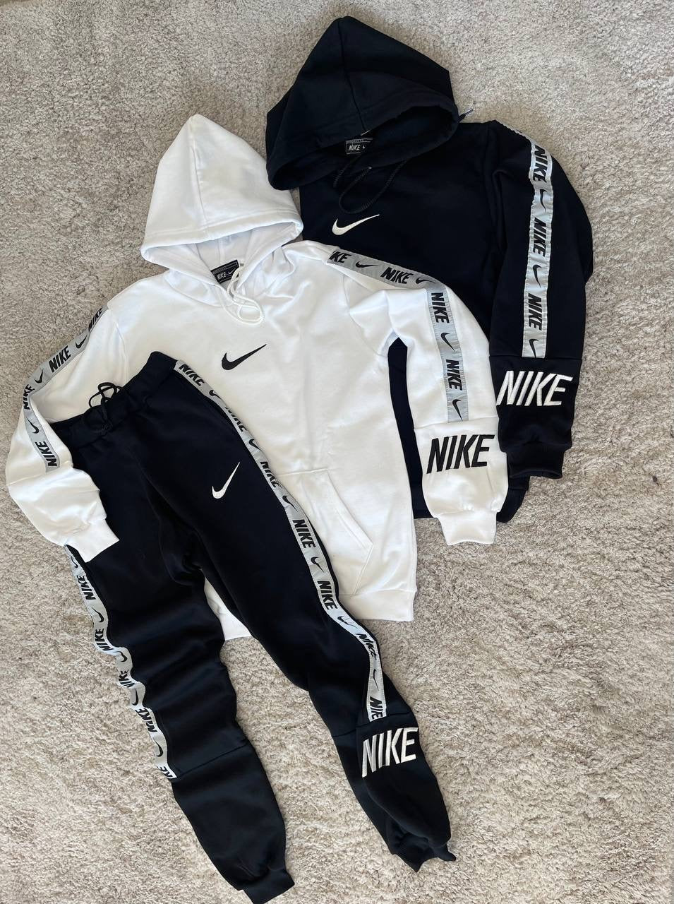 Chándal Nike (Negro o Blanco) "Baja calidad"